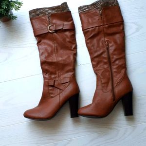 High heel boots